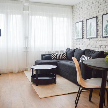 The Black & White Oasis Belgrade Extérieur photo