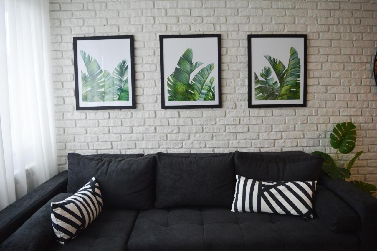 The Black & White Oasis Belgrade Extérieur photo